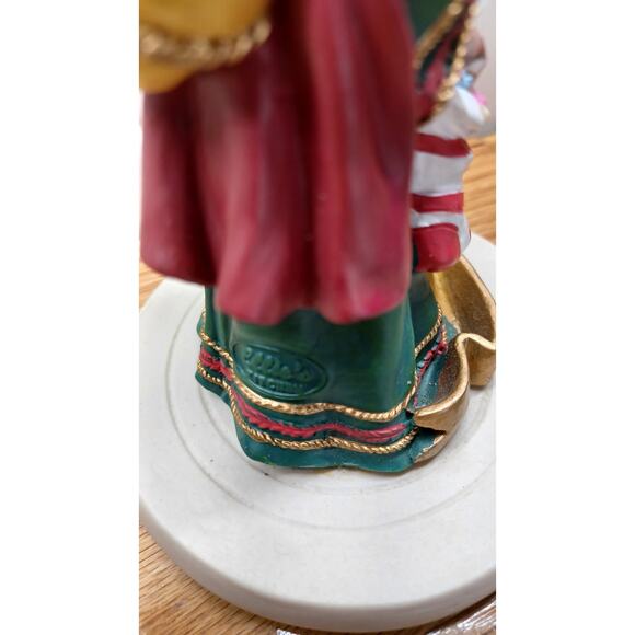 Ellie’s Kitchen Christmas Cookie Press 4 pc Santas Of The World W/ Certificates - Picture 7 of 16